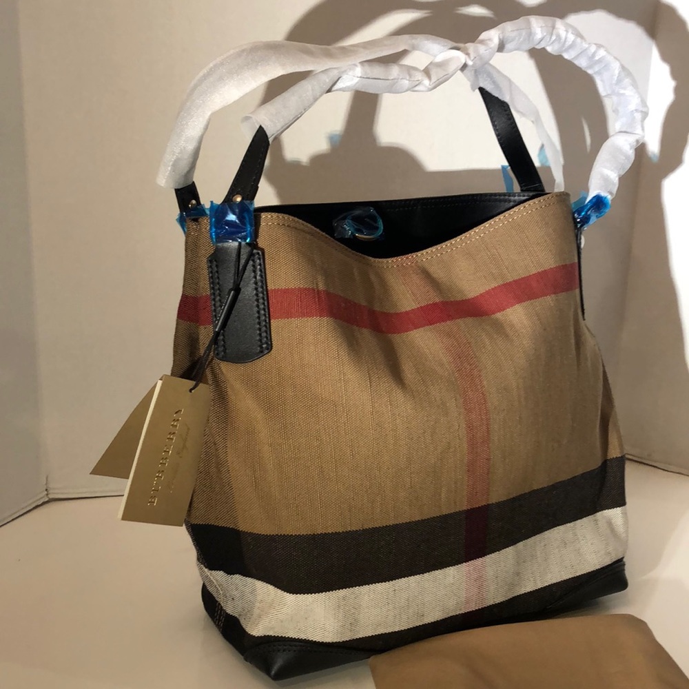 Authentic Burberry Canvas Check Medium Tote 👜 - Picture 8 of 15